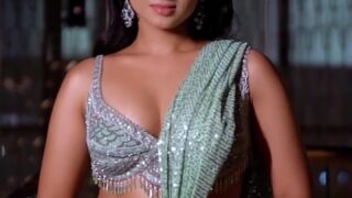 Pragya Nagra / Pragyanagra nude showing off her big breasts!!!