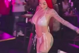 Bhad Bhabie / Danielle Bregoli exposed nude video in the club!!!